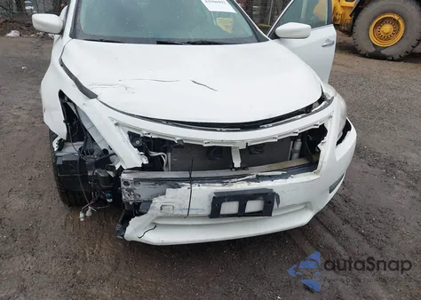 2015 Nissan Altima 2.5/2.5 S/2.5 Sl/2.5 Sv z USA, uszkodzony, nr VIN 1N4AL3AP0FC272568